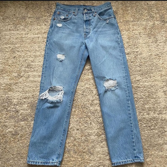 levi’s 501 cropped distressed jeans - Picture 2 of 3